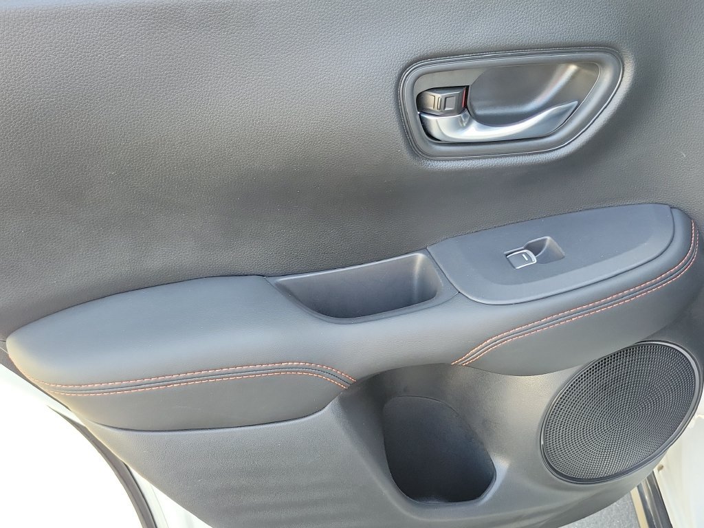 Certified 2025 Honda HR-V Sport image 16