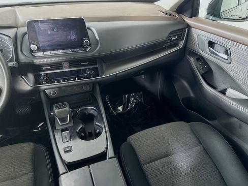Used 2023 Nissan Rogue SV FWD image 15
