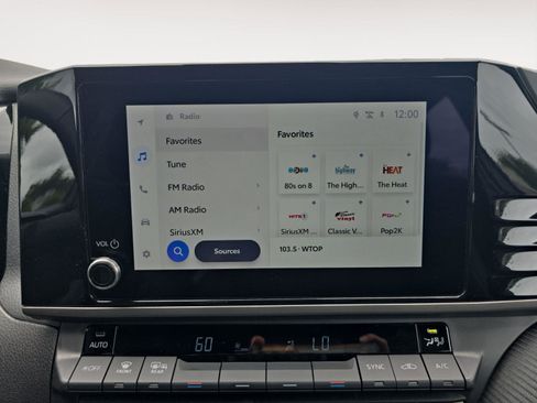 Used 2025 Toyota Camry SE FWD image 16