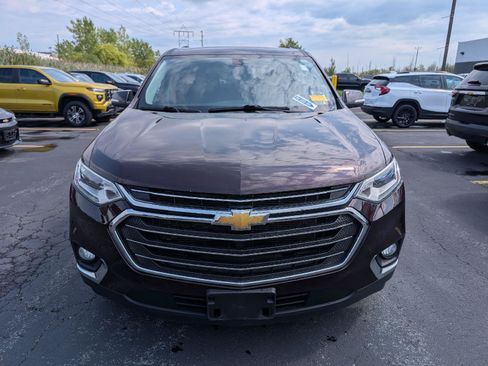 Used 2021 Chevrolet Traverse LT AWD/4WD image 2