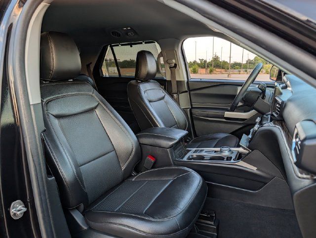 Used 2021 Ford Explorer Limited w/ Equipment Group 301A RWD image 26