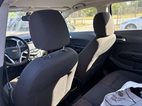 Used 2017 Chevrolet Sonic LT w/ Convenience Package image 3