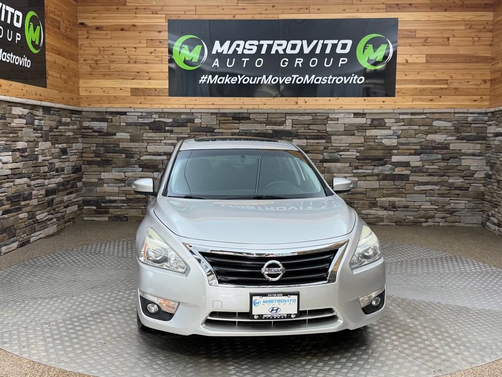 Used 2015 Nissan Altima 2.5 SV w/ Convenience Package FWD image 4