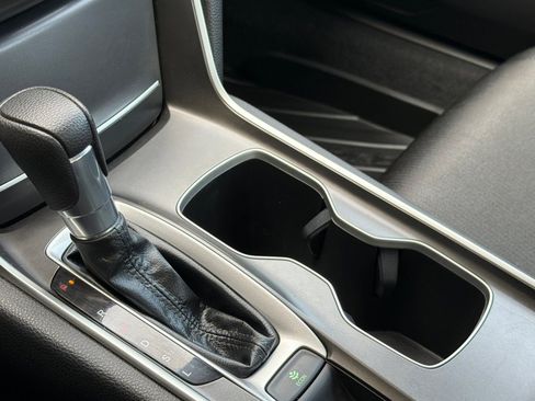 Used 2018 Honda Accord LX image 17