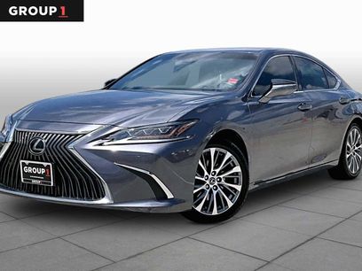 Used 2019 Lexus ES 350 w/ Accessory Package 2