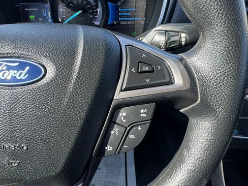 Used 2018 Ford Fusion SE image 51