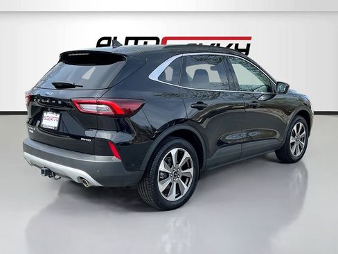 Used 2024 Ford Escape Platinum w/ Premium Technology Package image 7