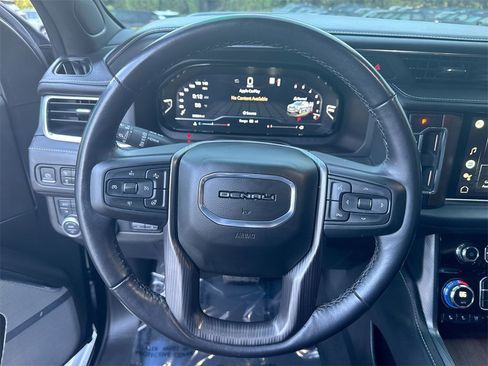 Used 2023 GMC Yukon XL Denali Ultimate image 16