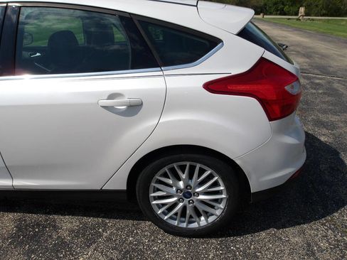 Used 2013 Ford Focus Titanium FWD image 35