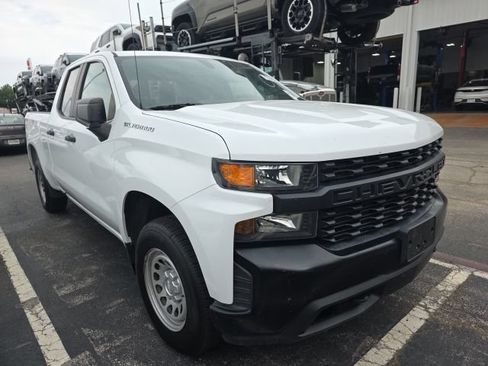 Used 2021 Chevrolet Silverado 1500 W/T w/ WT Fleet Convenience Package AWD/4WD image 3