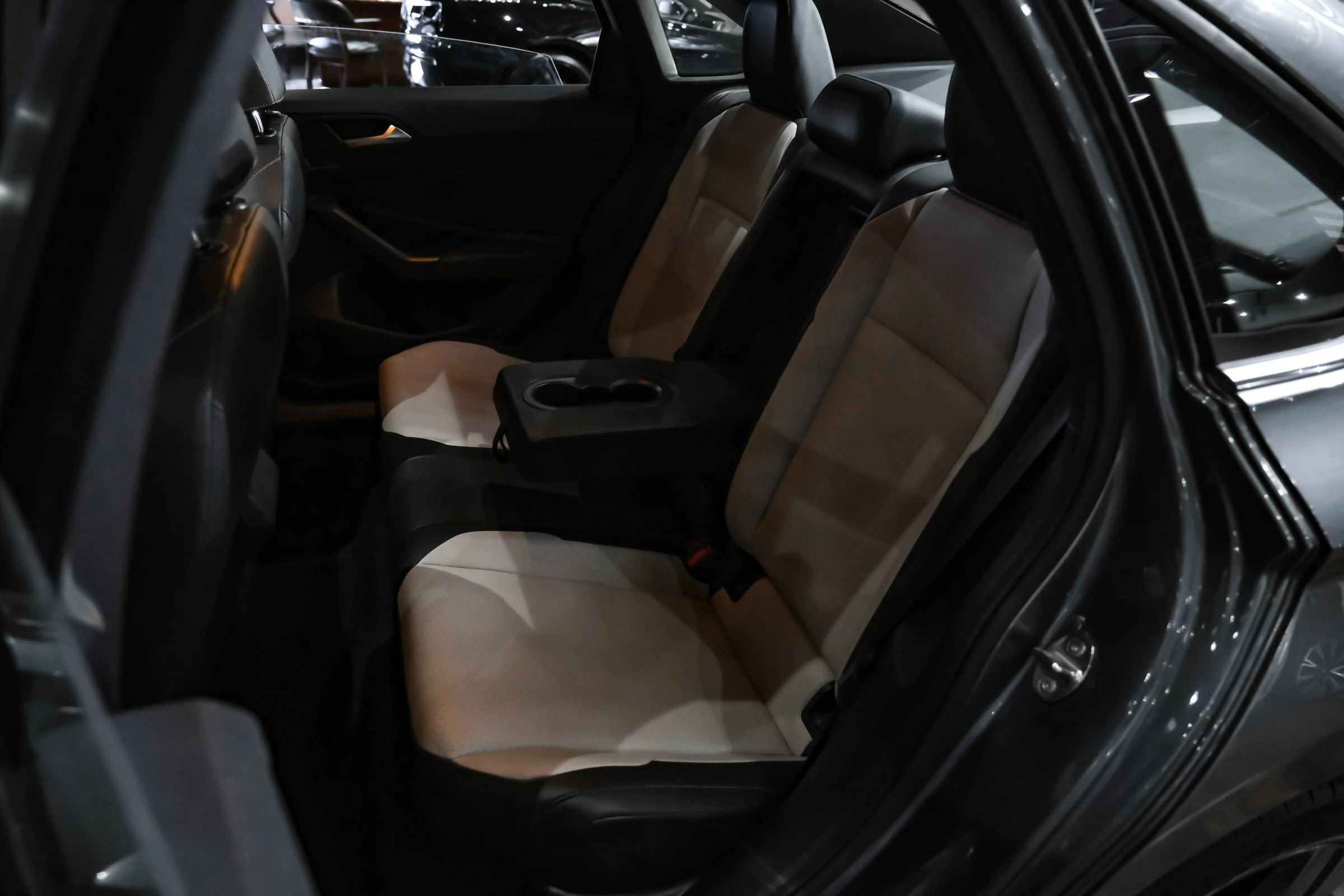 Used 2019 Volkswagen Jetta R-Line FWD image 34