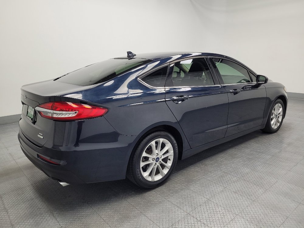 Used 2020 Ford Fusion SE FWD image 10