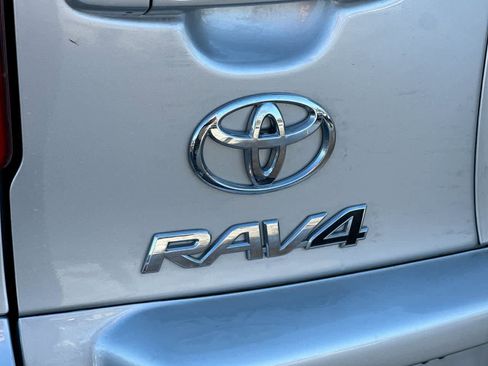Used 2011 Toyota RAV4 Limited image 17