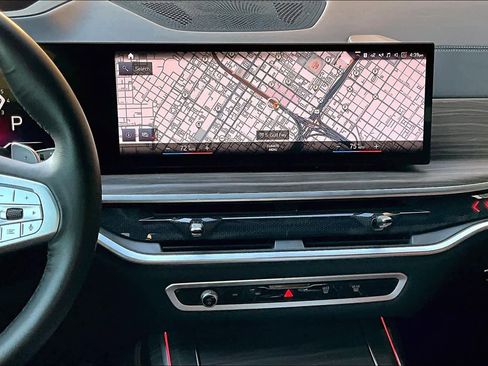 Used 2023 BMW X7 xDrive40i w/ Executive Package image 6