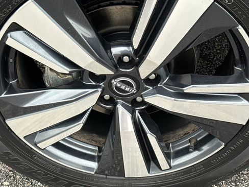 Certified 2023 Nissan Rogue Platinum w/ Platinum Premium Package AWD/4WD image 9