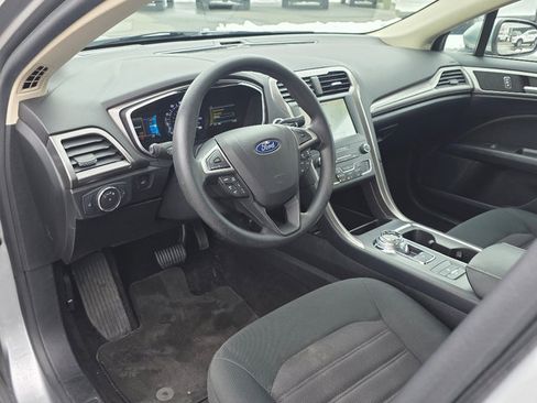Used 2020 Ford Fusion SE image 31