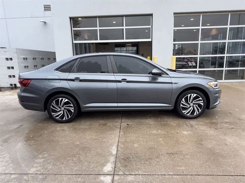 Used 2021 Volkswagen Jetta SEL image 6