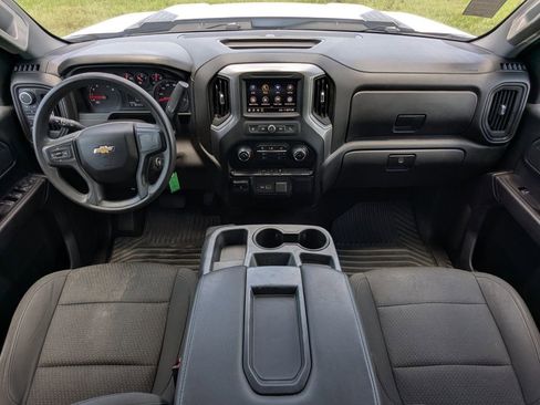 Used 2022 Chevrolet Silverado 2500 Custom w/ Custom Value Package AWD/4WD image 18