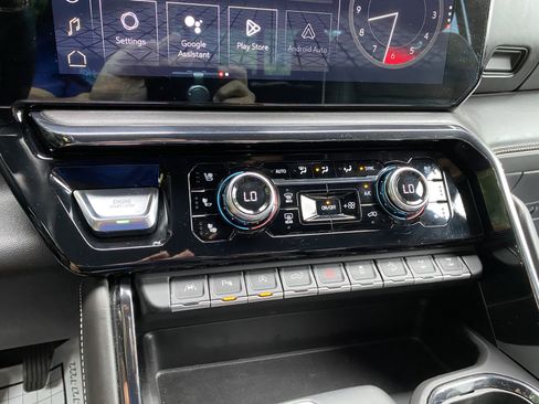 Used 2023 GMC Sierra 1500 AT4X AWD/4WD image 30