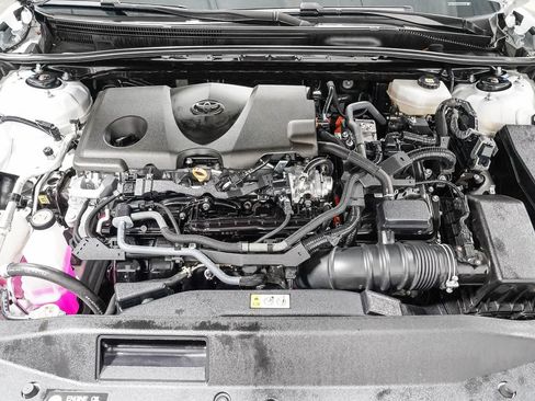 Used 2025 Toyota Camry SE FWD image 26