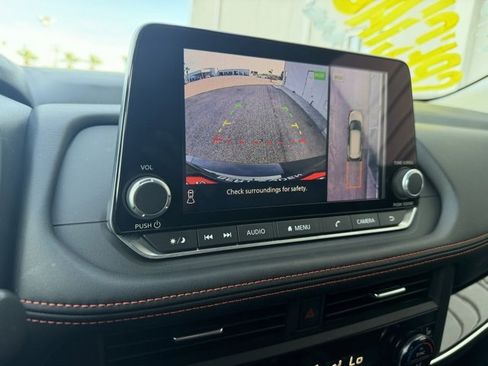 Certified 2025 Nissan Rogue SV image 21