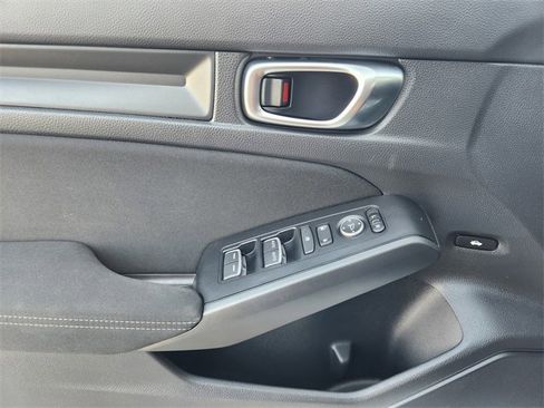 Certified 2022 Honda Civic Sport image 29