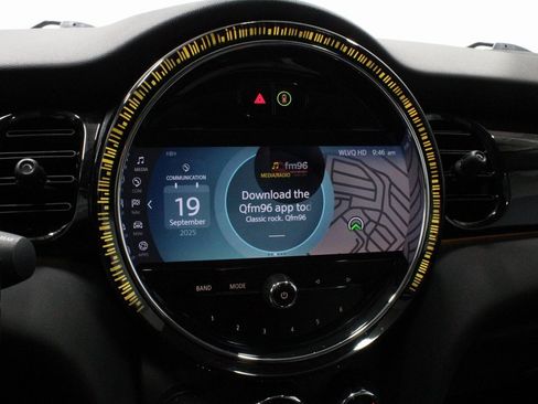 Used 2023 MINI Cooper S image 2