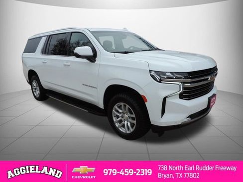 Certified 2022 Chevrolet Suburban LT w/ Luxury Package image 3