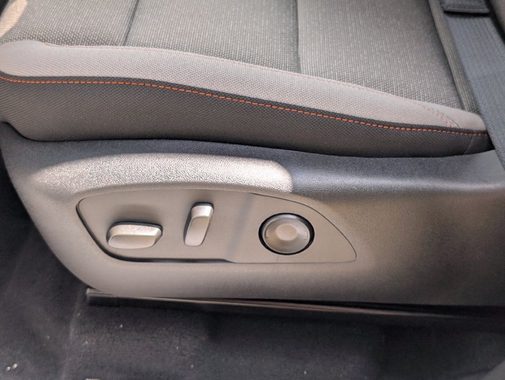 New 2027 Chevrolet Traverse LT FWD image 14
