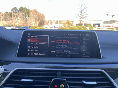 Used 2021 BMW 740i w/ Premium Package image 24