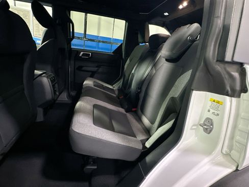 Used 2025 Ford Bronco Big Bend image 32
