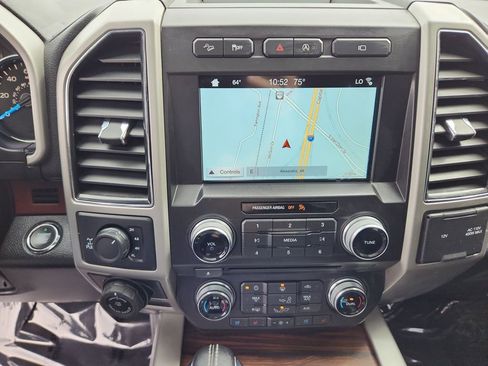 Used 2017 Ford F150 Lariat w/ Equipment Group 502A Luxury image 16