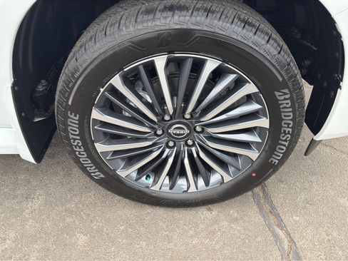 New 2026 Nissan Armada Platinum Reserve w/ Accent Package image 9