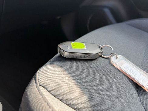 Used 2025 Kia K4 LXS image 22