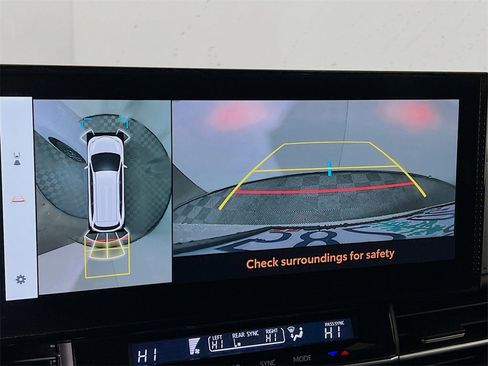 Certified 2025 Toyota Sienna Platinum image 13