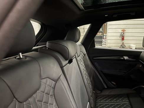 Used 2020 Audi SQ5 Premium Plus w/ Premium Plus Package image 33