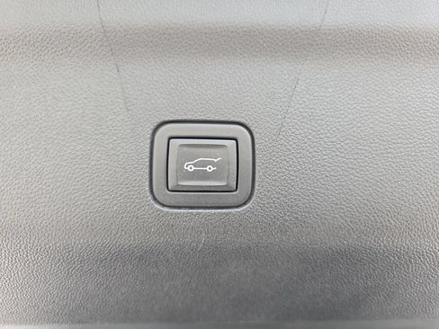 Certified 2021 GMC Yukon SLT w/ SLT Premium Package AWD/4WD image 14