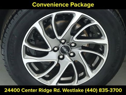 Certified 2022 Lincoln Corsair AWD w/ Equipment Group 101A image 12