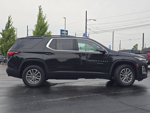 Used 2023 Chevrolet Traverse LT FWD image 27