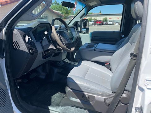 Used 2014 Ford F350 XL w/ Trailer Tow Package AWD/4WD image 9