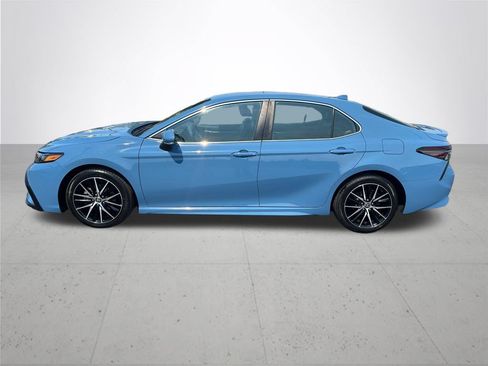Used 2024 Toyota Camry SE FWD image 10