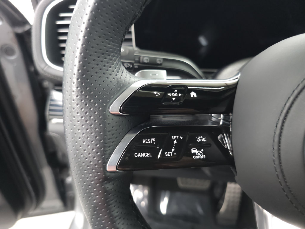 Certified 2025 Mercedes-Benz GLS 450 4MATIC image 11