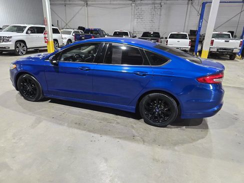 Used 2017 Ford Fusion SE image 6