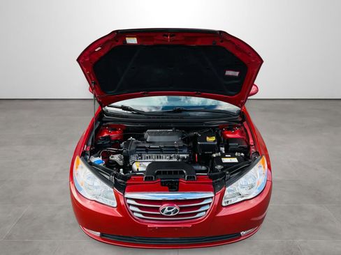 Used 2010 Hyundai Elantra GLS FWD image 2