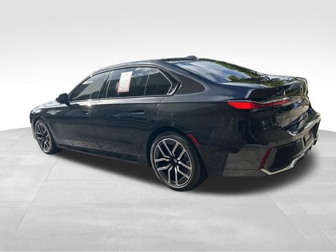 Used 2025 BMW 740i RWD image 4