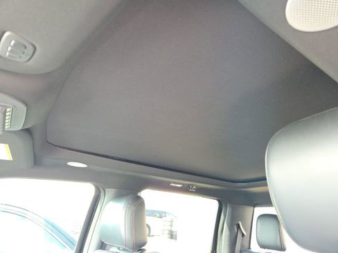 Used 2024 Ford F350 Platinum w/ FX4 Off-Road Package image 4