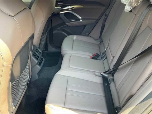 New 2025 Audi Q5 Prestige image 17