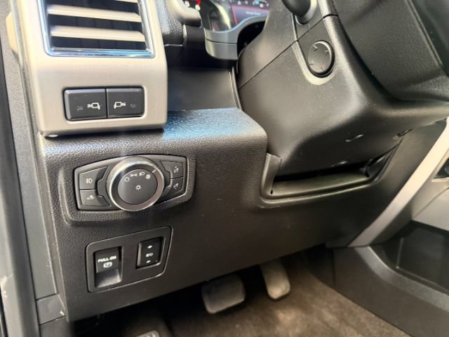 Used 2018 Ford F150 Platinum w/ Equipment Group 701A Luxury AWD/4WD image 26