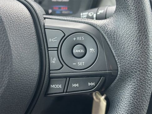 Used 2022 Toyota Corolla LE image 33