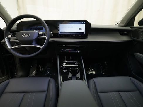 New 2026 Audi Q3 quattro 2.0T AWD/4WD image 5